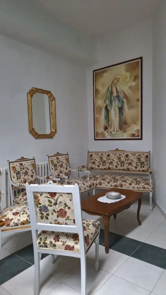 Asilo Suore, salotto