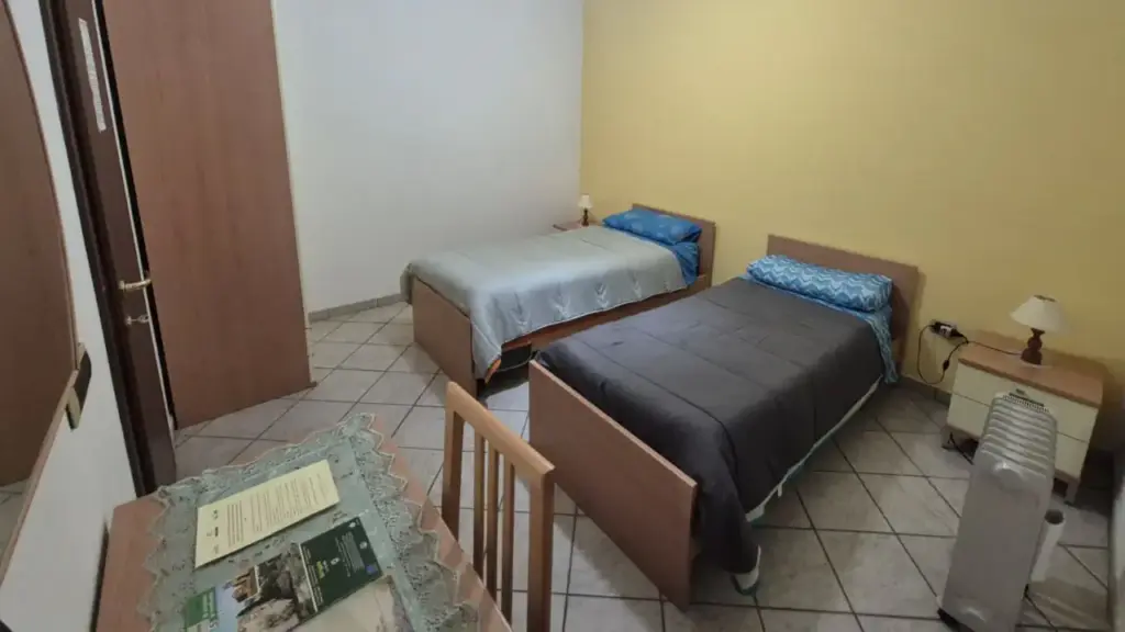 B&B Tatti, camera doppia con letti singoli